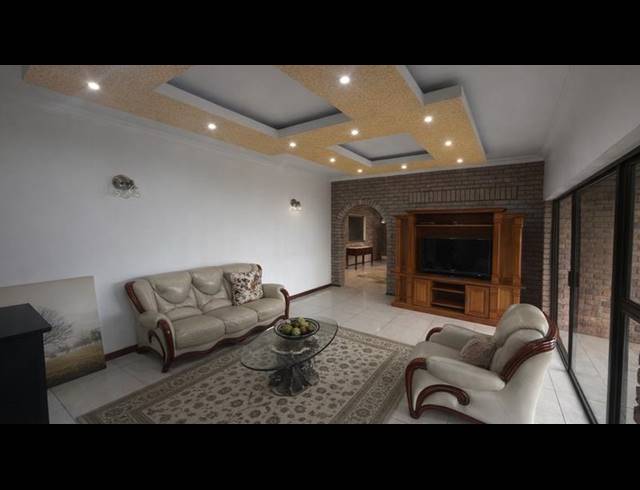 6 BEDROOM HOUSE FOR SALE IN BLACKRIDGE